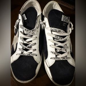 Golden goose size 40- navy